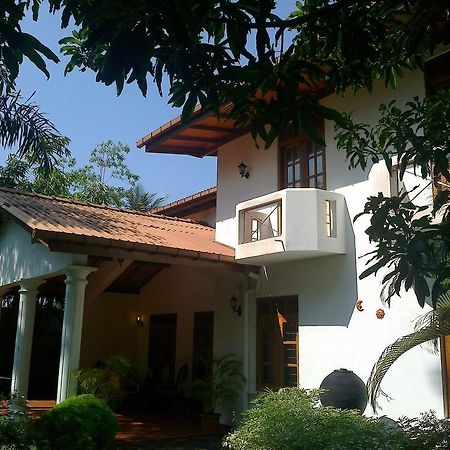 Rohan Villa Hikkaduwa Exterior photo