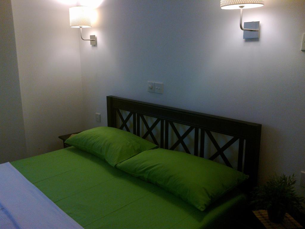 Rohan Villa Hikkaduwa Room photo