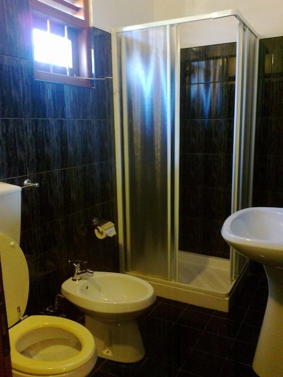 Rohan Villa Hikkaduwa Room photo